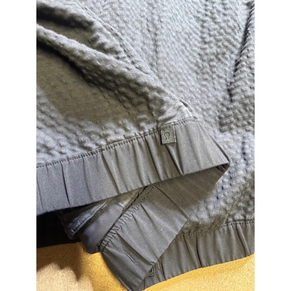 Lululemon Textured croped Jacket Black Full Zip Lightweight Women's $89 - Picture 7 of 12